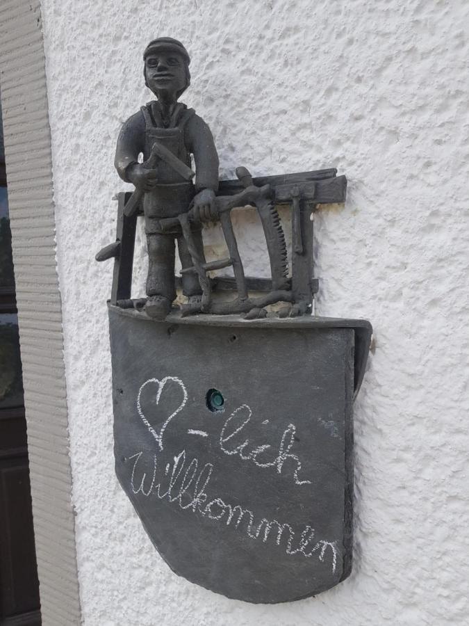 Altes Schreiner Haus In Der Vulkaneifel Brockscheid Exterior foto