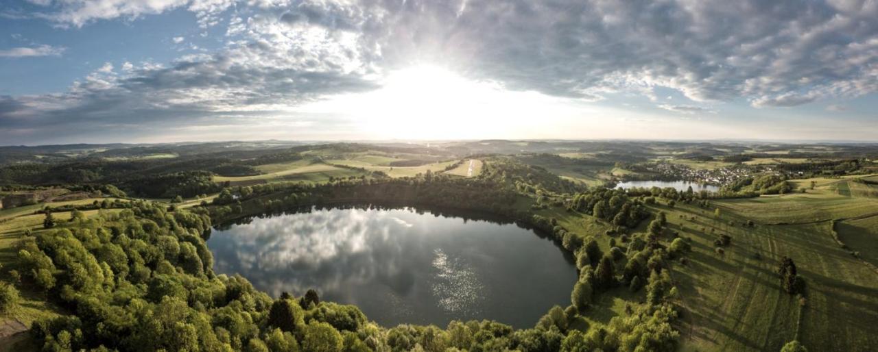 Altes Schreiner Haus In Der Vulkaneifel Brockscheid Exterior foto